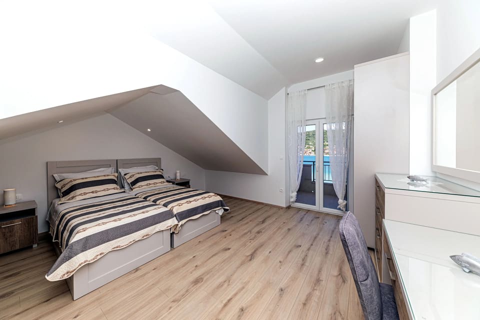 Attic suite with twin views
