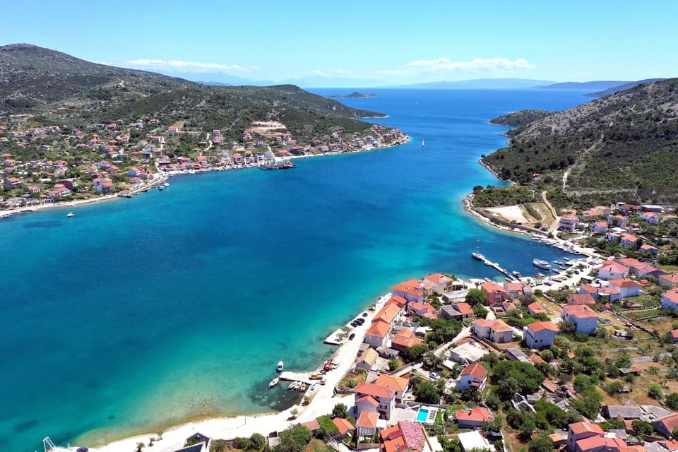 Vinišće bay from above